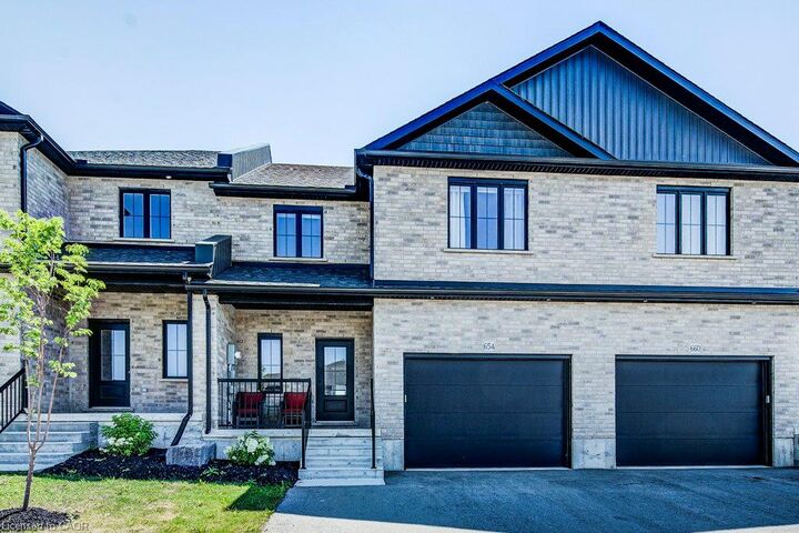 654 Wray Avenue S — photo 1