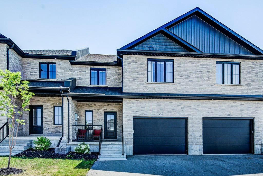Property Photo: 654 Wray Avenue S ON N4W 3K9