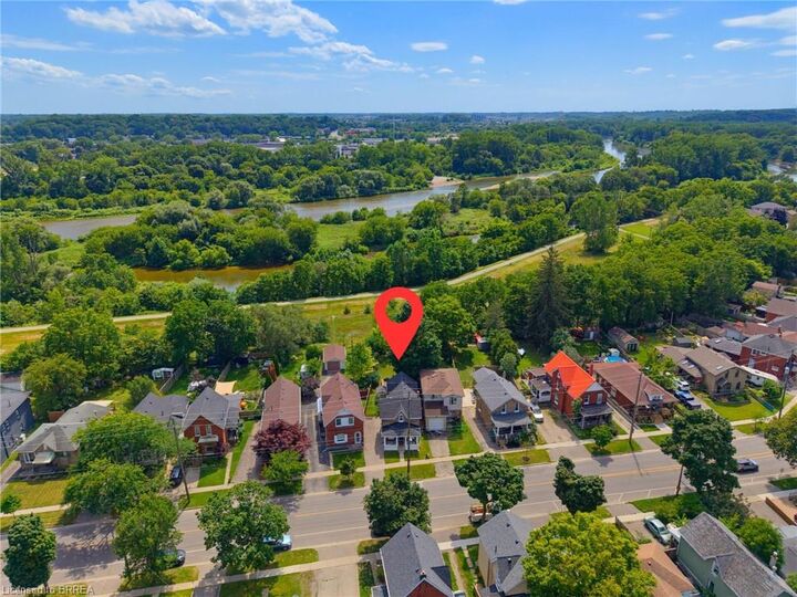 Property Photo: 112 Grand River Avenue ON N3T 4X4