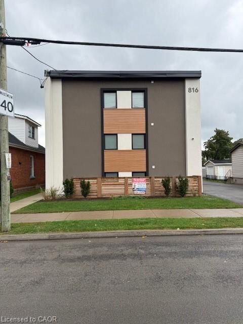 Property Photo: 816 Concession Street 1 ON L8V 1E1