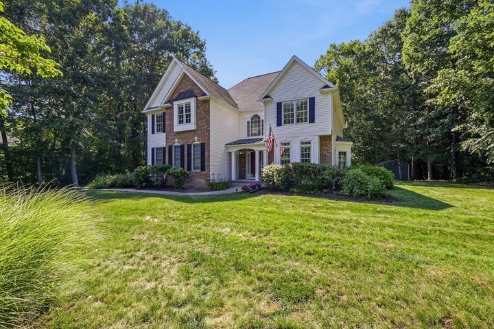 Property Photo:  19 Laurel Ridge Road  MA 01077 
