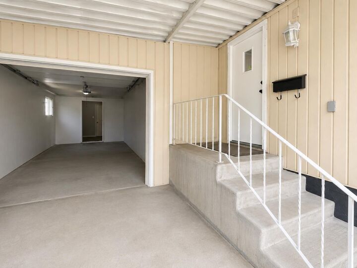 Property Photo:  168 Huntwell Road NE  AB T2K 5S9 