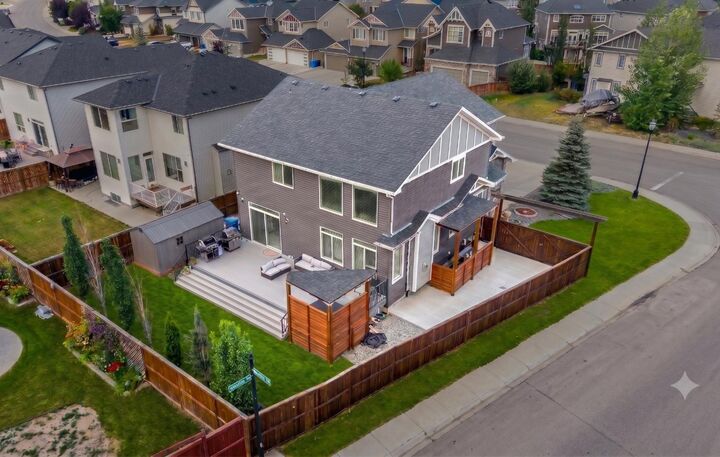 Property Photo:  37 Rainbow Falls Boulevard  AB T1X 0S9 