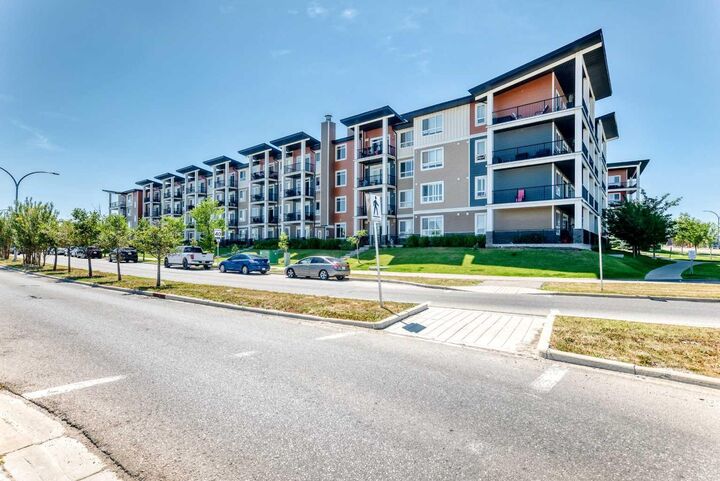 Property Photo: 10 Walgrove SE 120 AB T2X 4E3