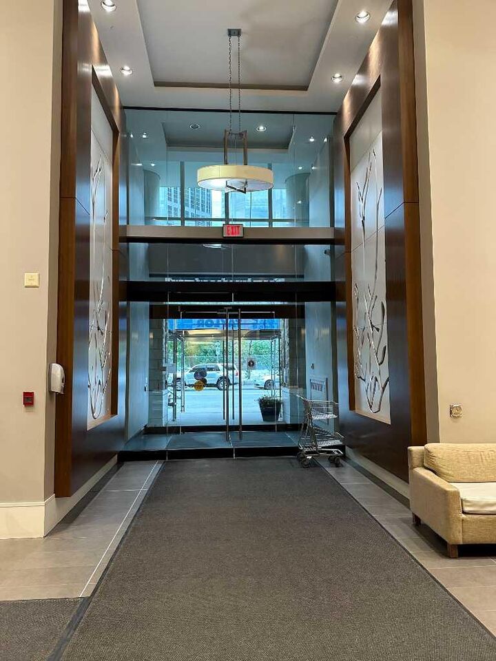 Property Photo:  222 Riverfront Avenue SW 1615  AB T2P 0X2 