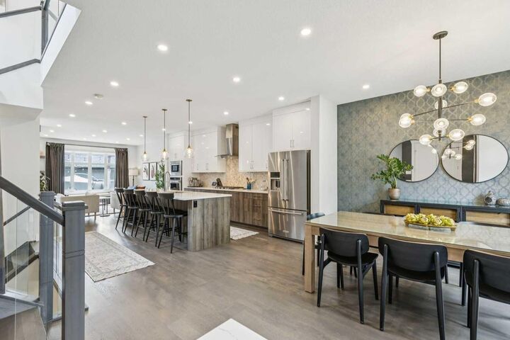 Property Photo: 2826 40 Street SW AB T3E 3J6