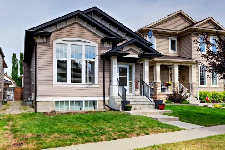 6 Elgin Meadows Road SE — photo 1