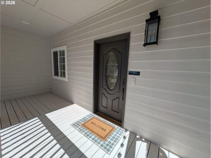 Property Photo:  1191 E Caples Ct  WA 98629 