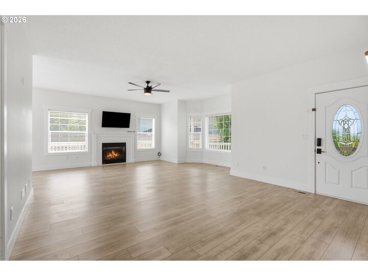 Property Photo:  1191 E Caples Ct  WA 98629 