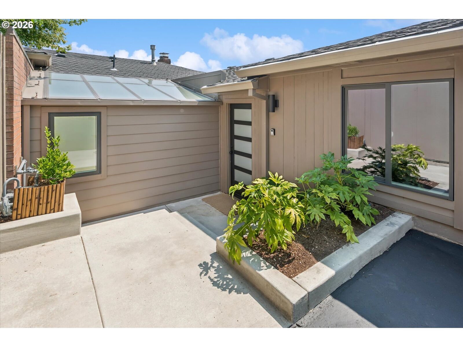 Property Photo:  60 Condolea Ter  OR 97035 