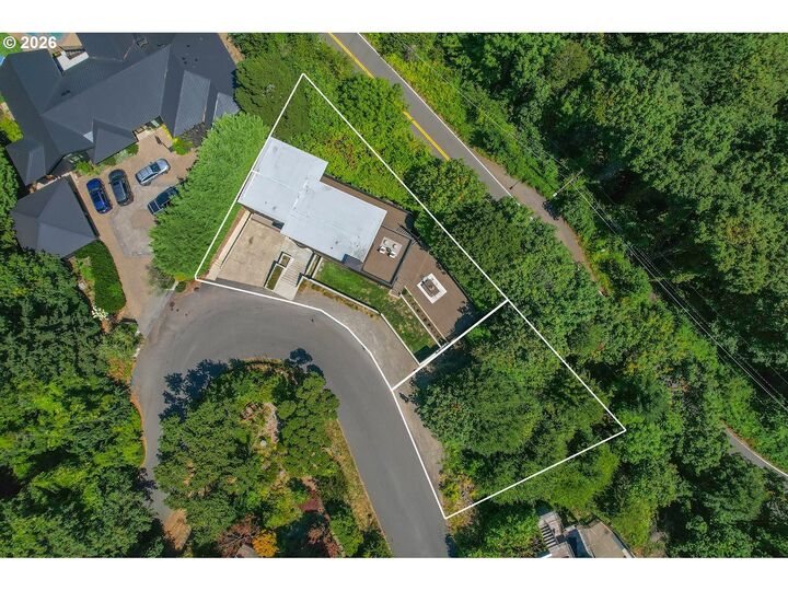 Property Photo:  4236 SW McDonnell Ter  OR 97239 