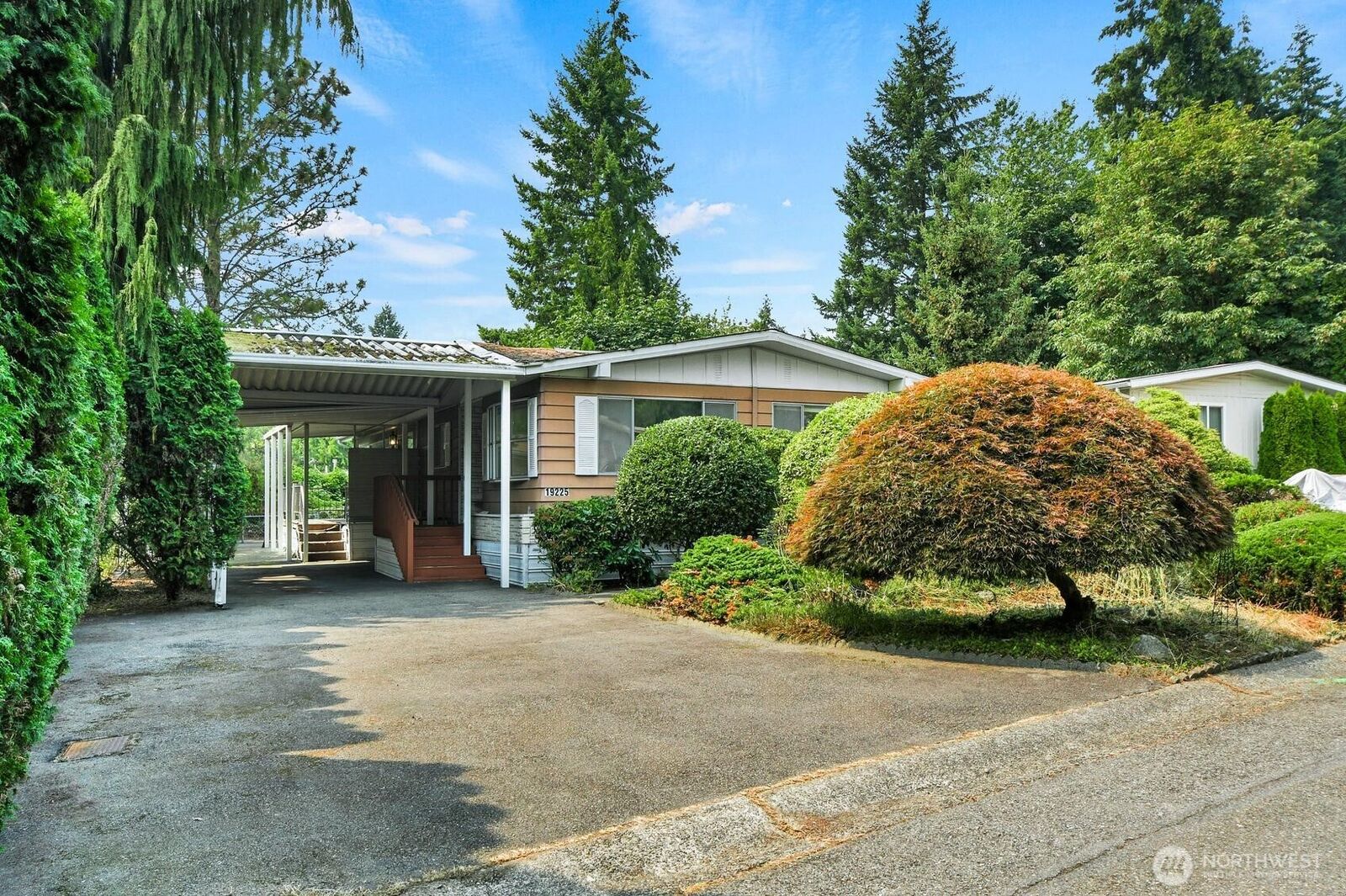 Property Photo:  19225  128th Place NE  WA 98011 