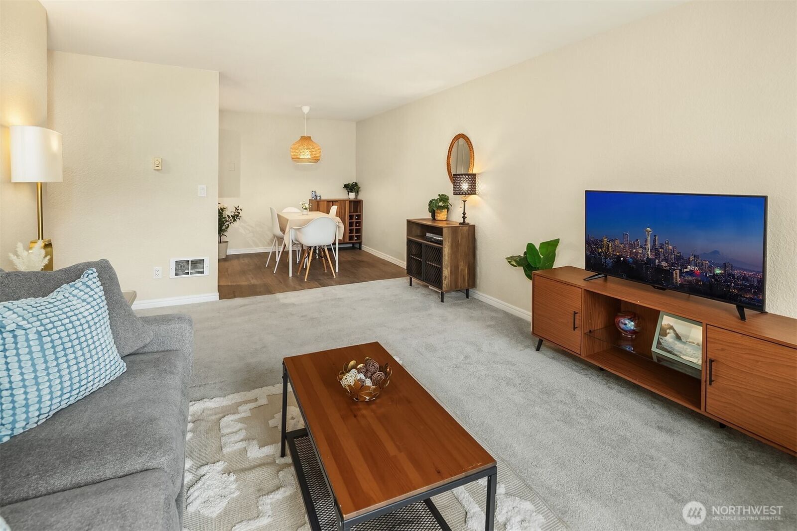 Property Photo:  750 N 143rd Street 208  WA 98133 