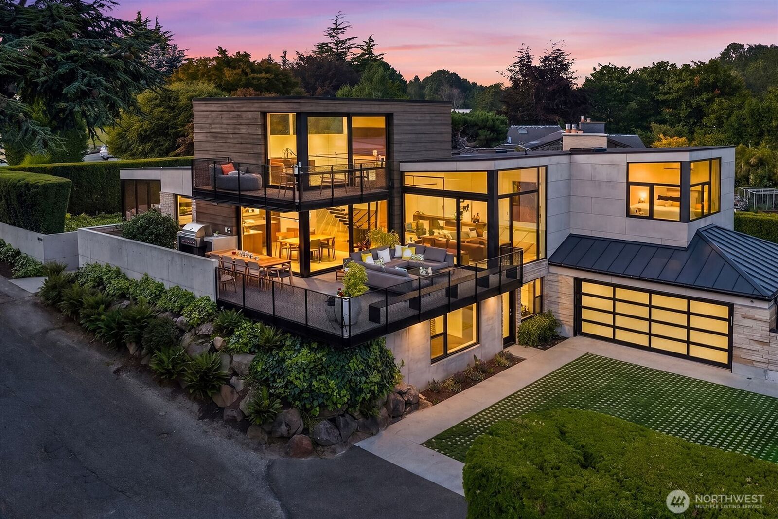 Property Photo: 1575 Magnolia Boulevard W WA 98199
