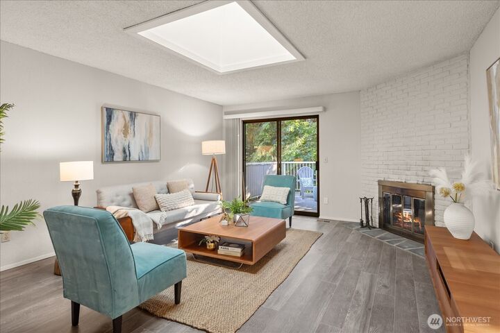 Property Photo: 9916 NE 116th Street 202 WA 98034