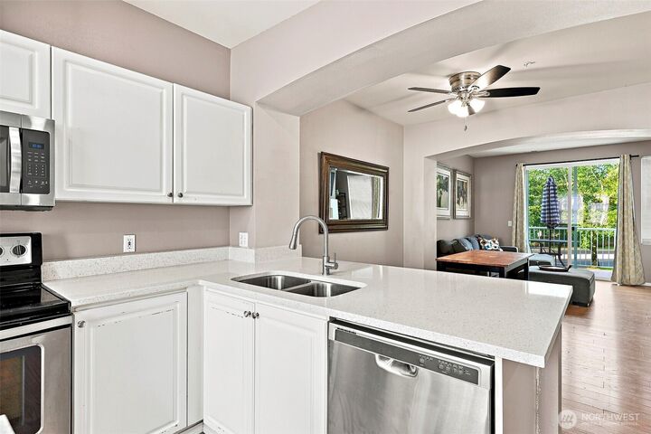 Property Photo: 23400 Lakeside Blvd E 7-4 WA 98032