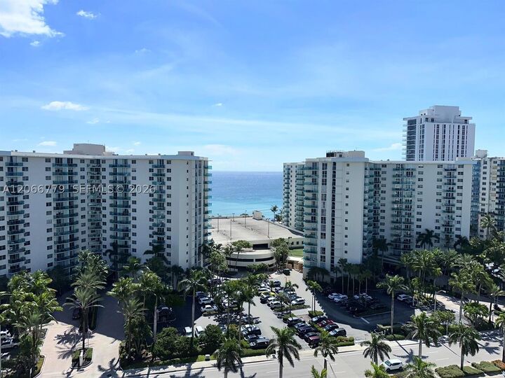 Property Photo:  3800 S Ocean Dr 1516  FL 33019 