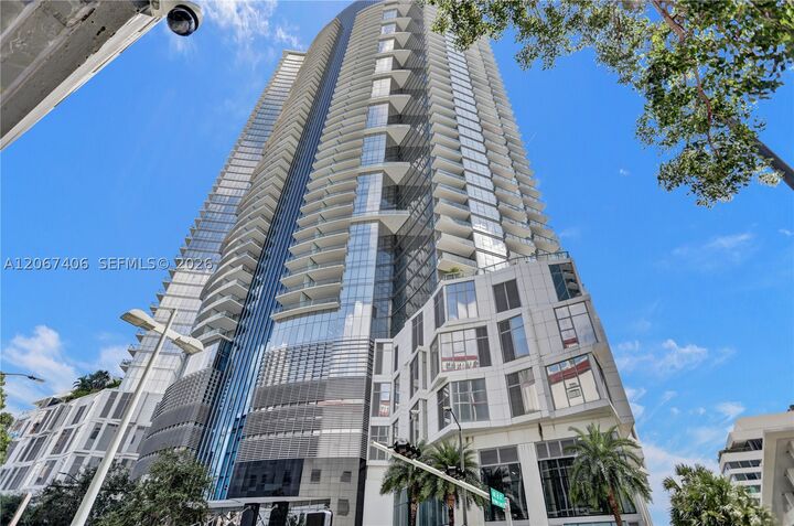 Property Photo:  851 NE 1st Ave 202  FL 33132 