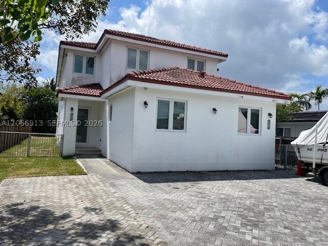 Property Photo:  9010 SW 25th St 1  FL 33165 