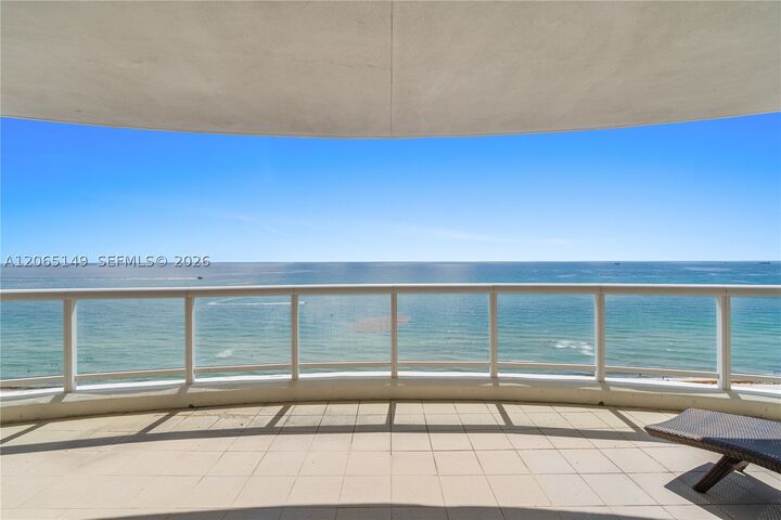 Property Photo:  4201 Collins Ave 1503  FL 33140 