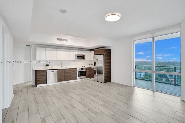 Property Photo:  1010 SW 2nd Ave 1708  FL 33130 