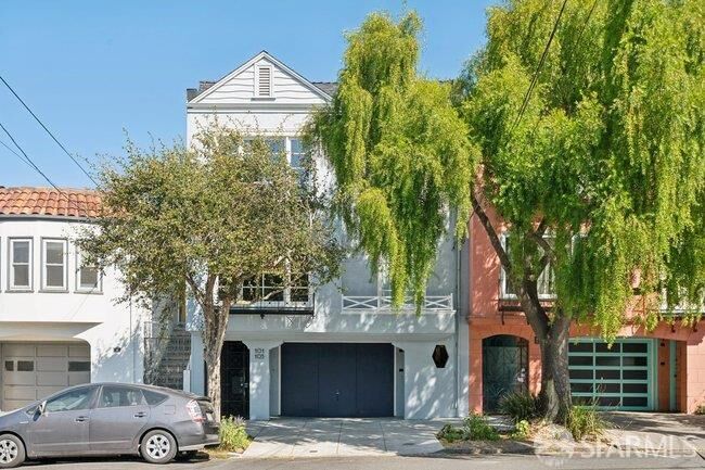 Property Photo:  103 Tiffany Avenue  CA 94110 