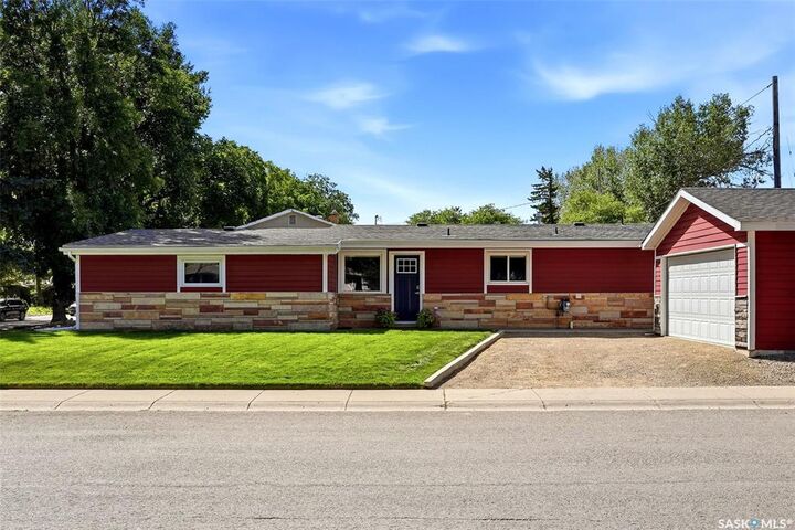 Property Photo:  1800 Dufferin Road  SK S4S 5A6 
