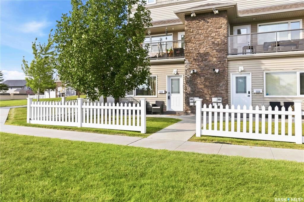 Property Photo:  1303 Richardson Road 115  SK S7R 0L1 