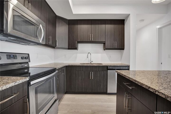 Property Photo: 770 Childers Crescent 308 SK S7L 6W1