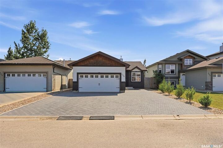 204 Quessy Drive — photo 1