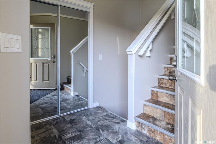 Property Photo: 254 Macinnes Street SK S7T 0T2