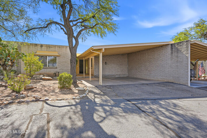 Property Photo:  65 E Mediterranean Drive  AZ 85704 