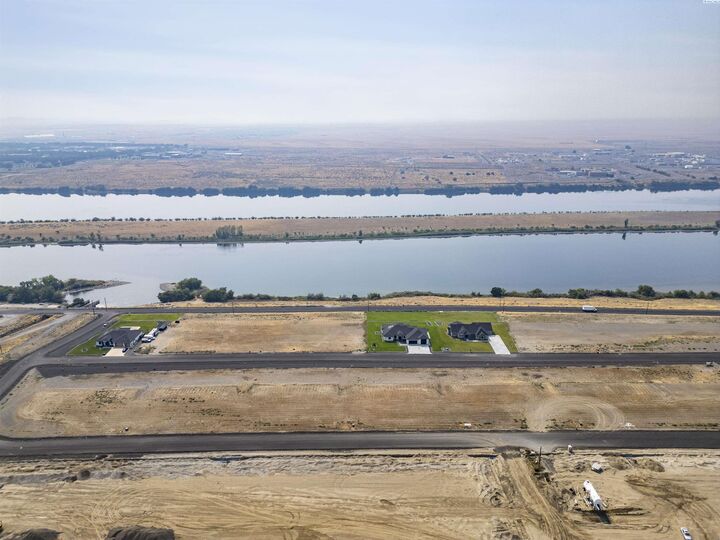 Property Photo:  65 Riviera Drive 9  WA 99301 