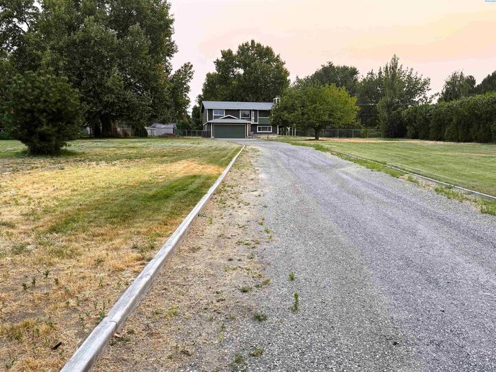 Property Photo:  6306 S Caballo Rd  WA 99338 