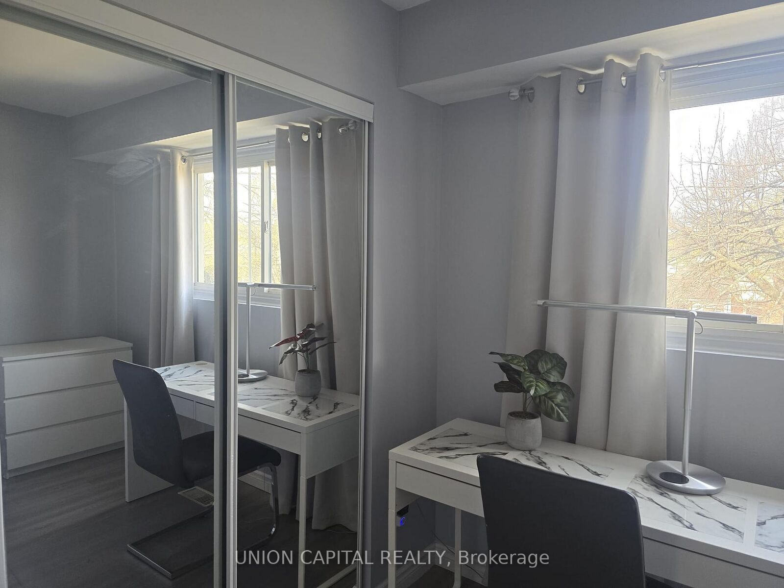 Property Photo:  71 Osterhout Place Room  ON M1B 1E4 