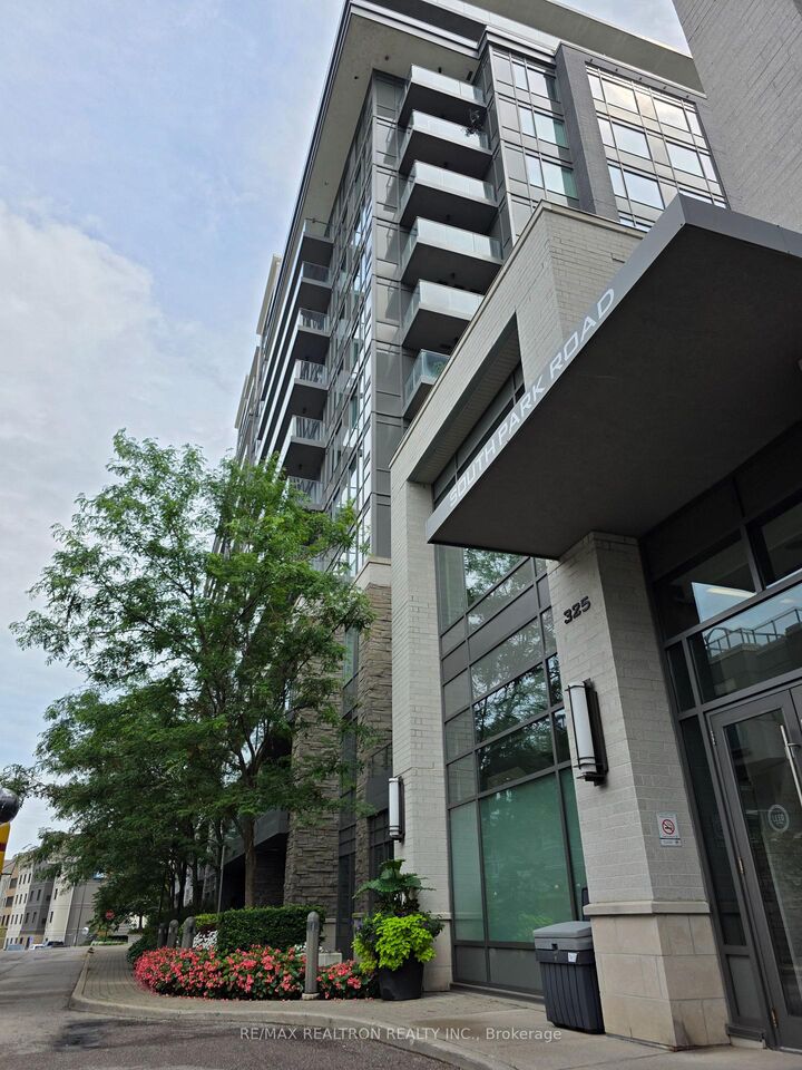 Property Photo: 325 South Park Road 603 ON L3T 0B8