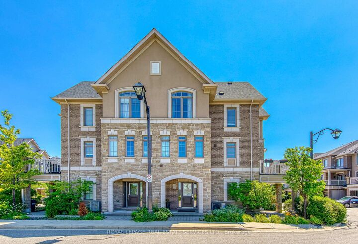 Property Photo:  2435 Greenwich Drive 35  ON L6M 0S4 