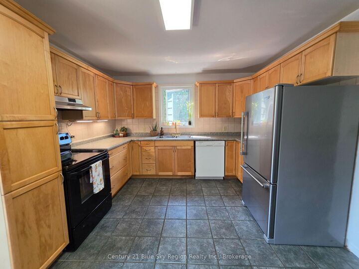 Property Photo: 324 King Street ON P2B 3A9