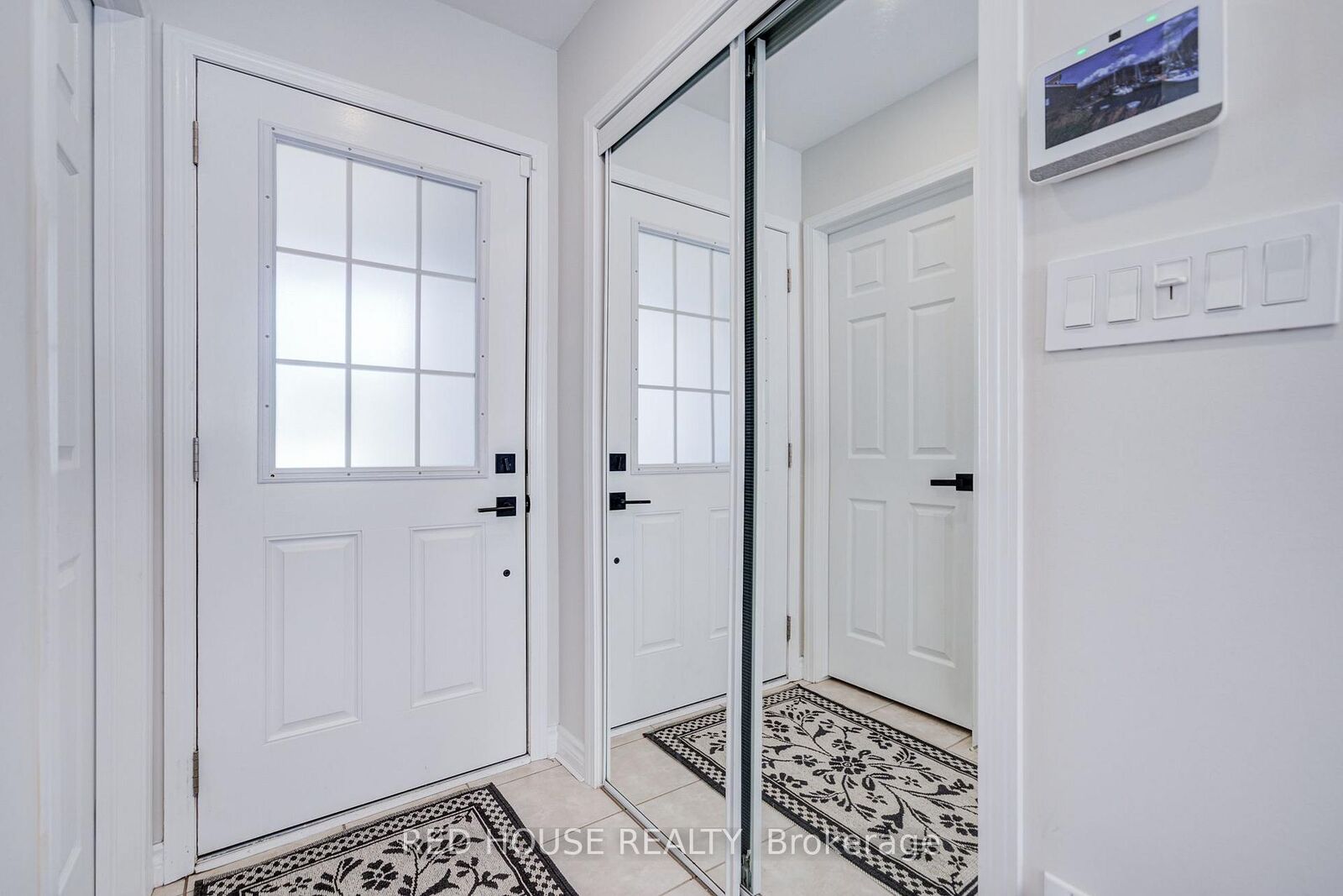 Property Photo: 332 Prosser Circle ON L9T 0P5