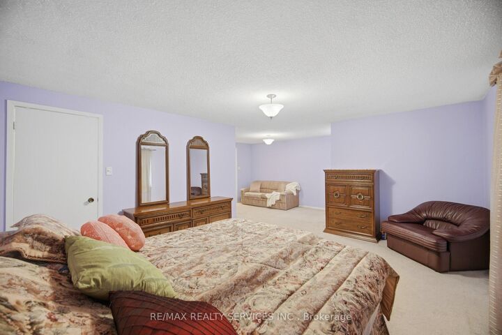 Property Photo: 172 Morton Way ON L6Y 2P8