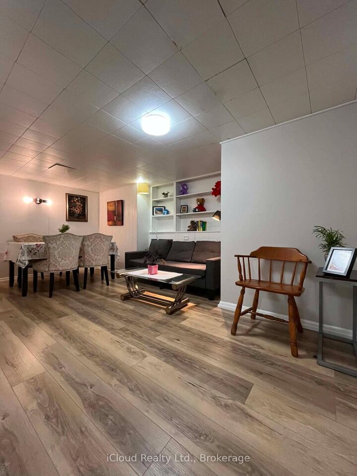 Property Photo: 21 Warkdale Drive ON L2T 2V8