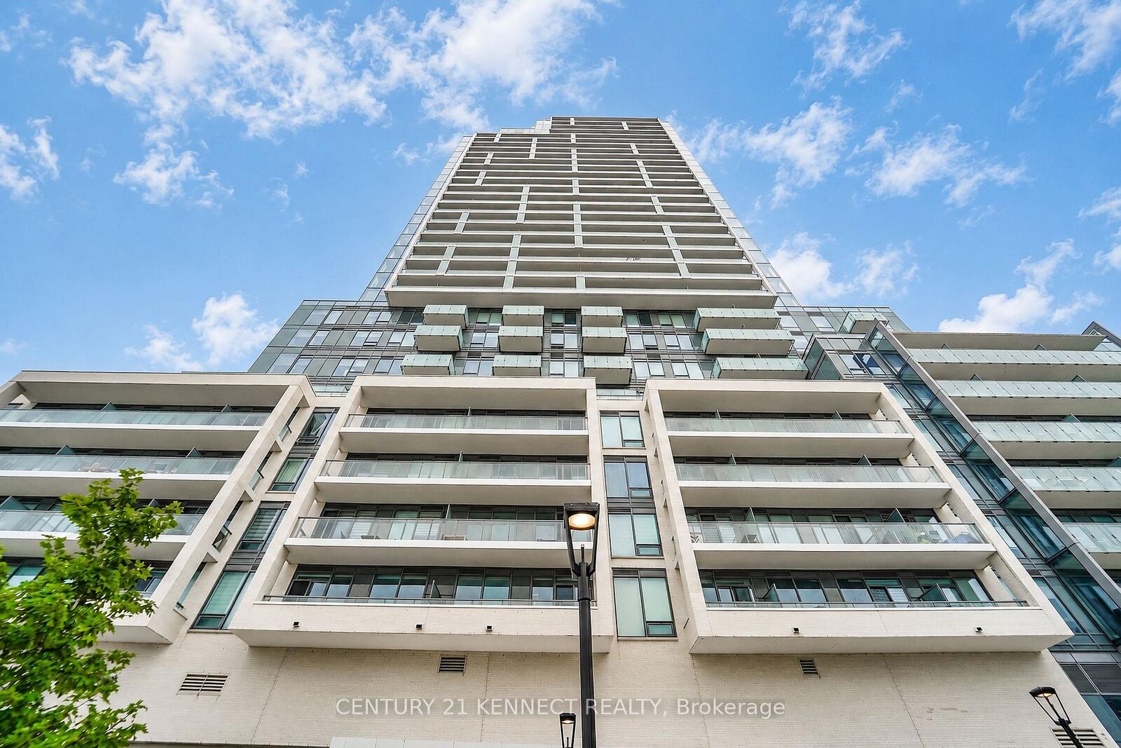 Property Photo:  7 Golden Lion Heights 826  ON M2M 0C1 