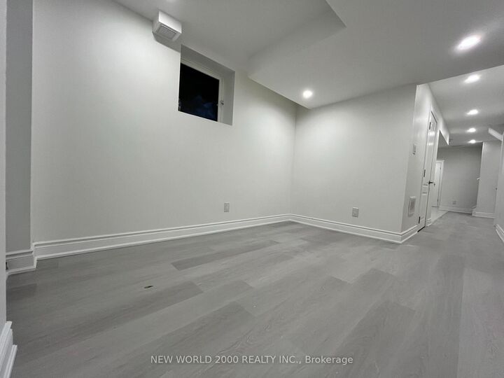 Property Photo: 4718 Centretown Way Bsmt ON L5R 0C9