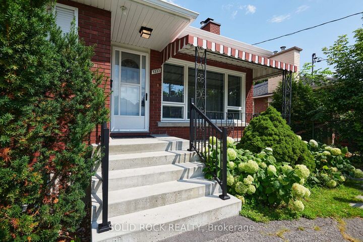 Property Photo: 1227 Portland Avenue ON K1V 6G1