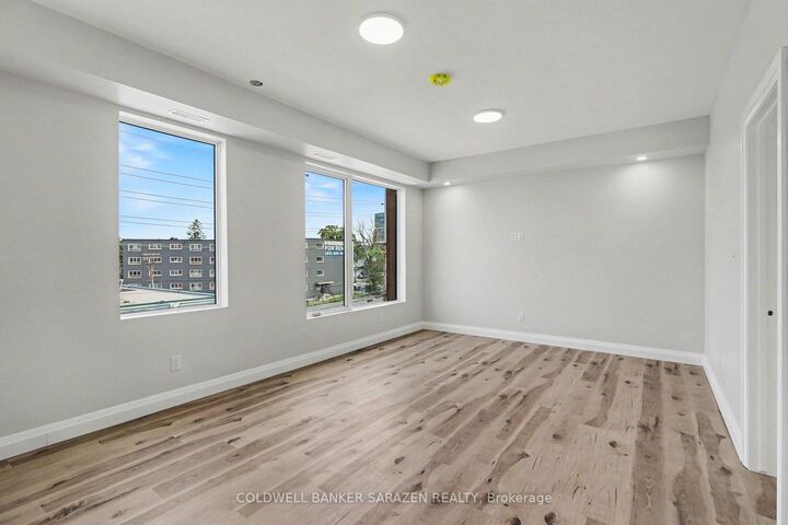 Property Photo: 42 McArthur Avenue 201 ON K1L 6R2