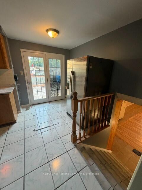 Property Photo: 22 Calais Place E ON N2M 5M1
