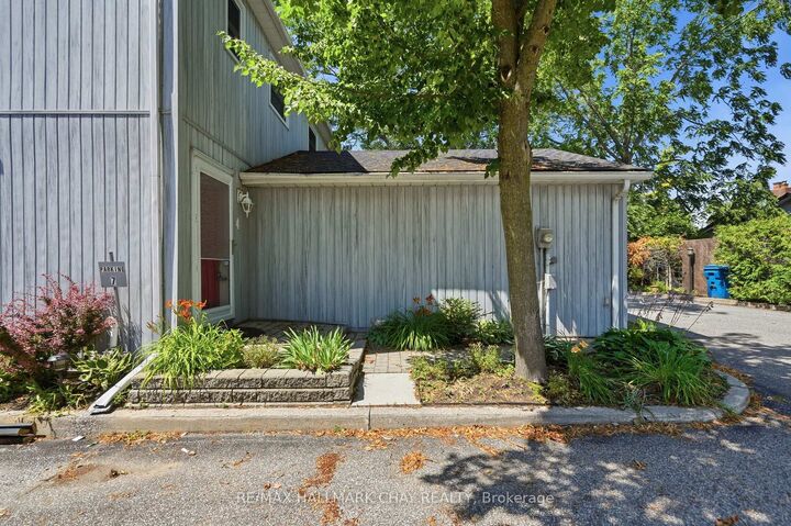 Property Photo: 1 Olive Crescent 4 ON L3V 7N5