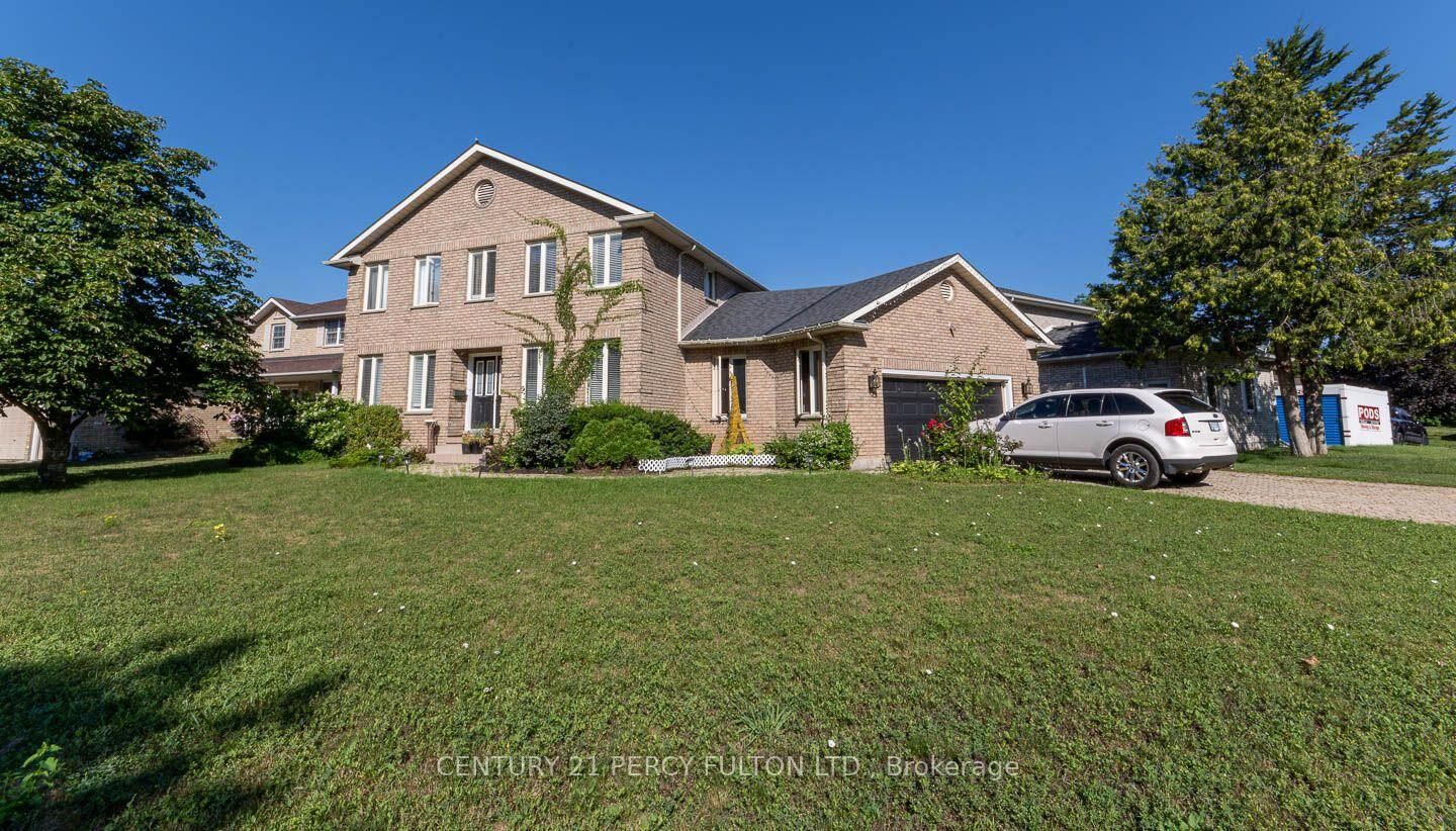 Property Photo: 7 Bridlewood Lane ON K8V 6N4
