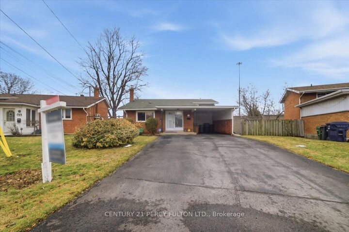 Property Photo: 16 By-Pass Court ON M1T 1L1