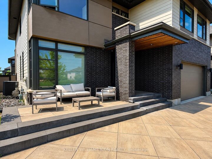 Property Photo:  617 Mistwell Lane  ON K1X 0C1 